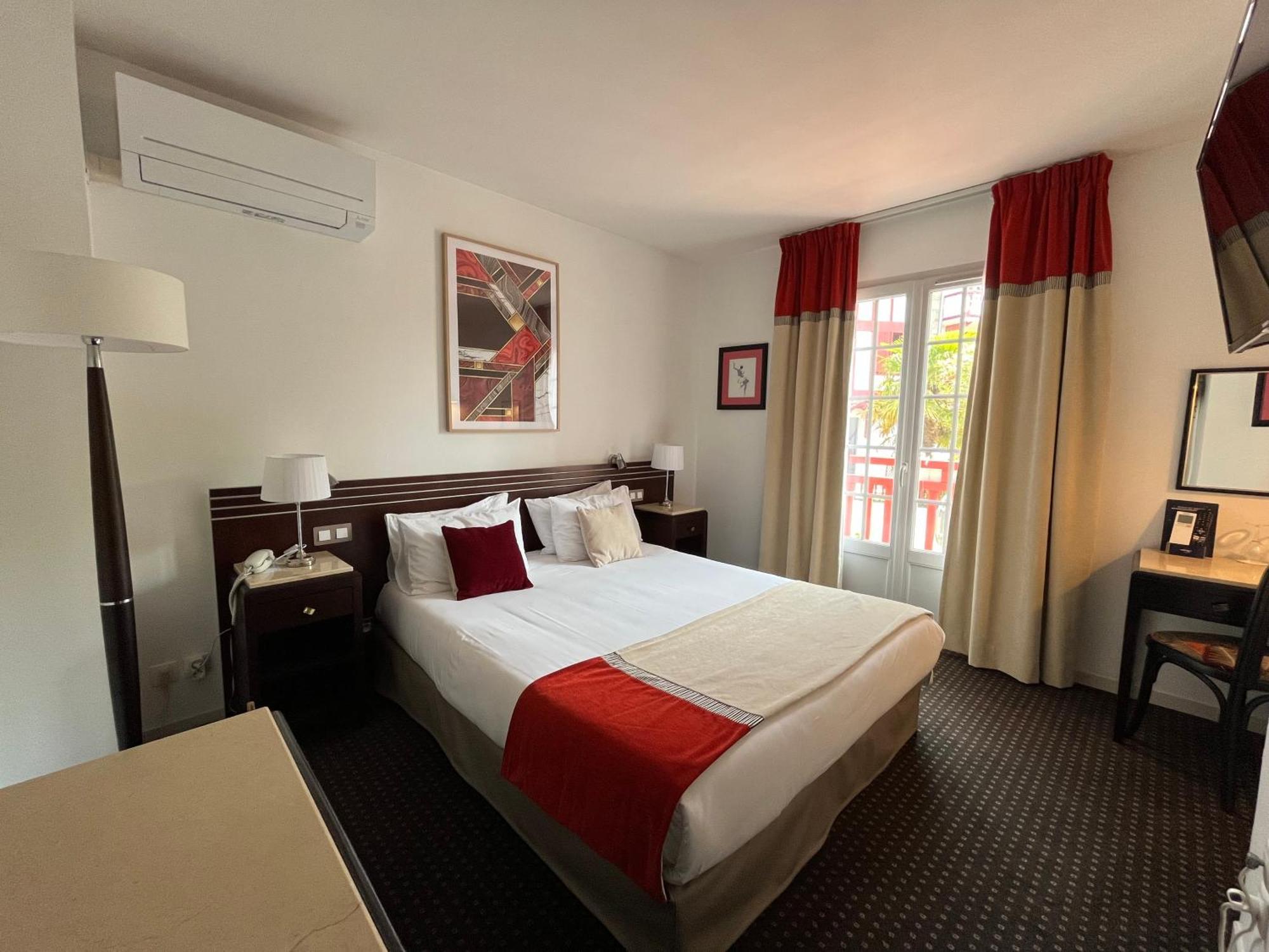 Hotel Ursula Cambo-les-Bains Zewnętrze zdjęcie