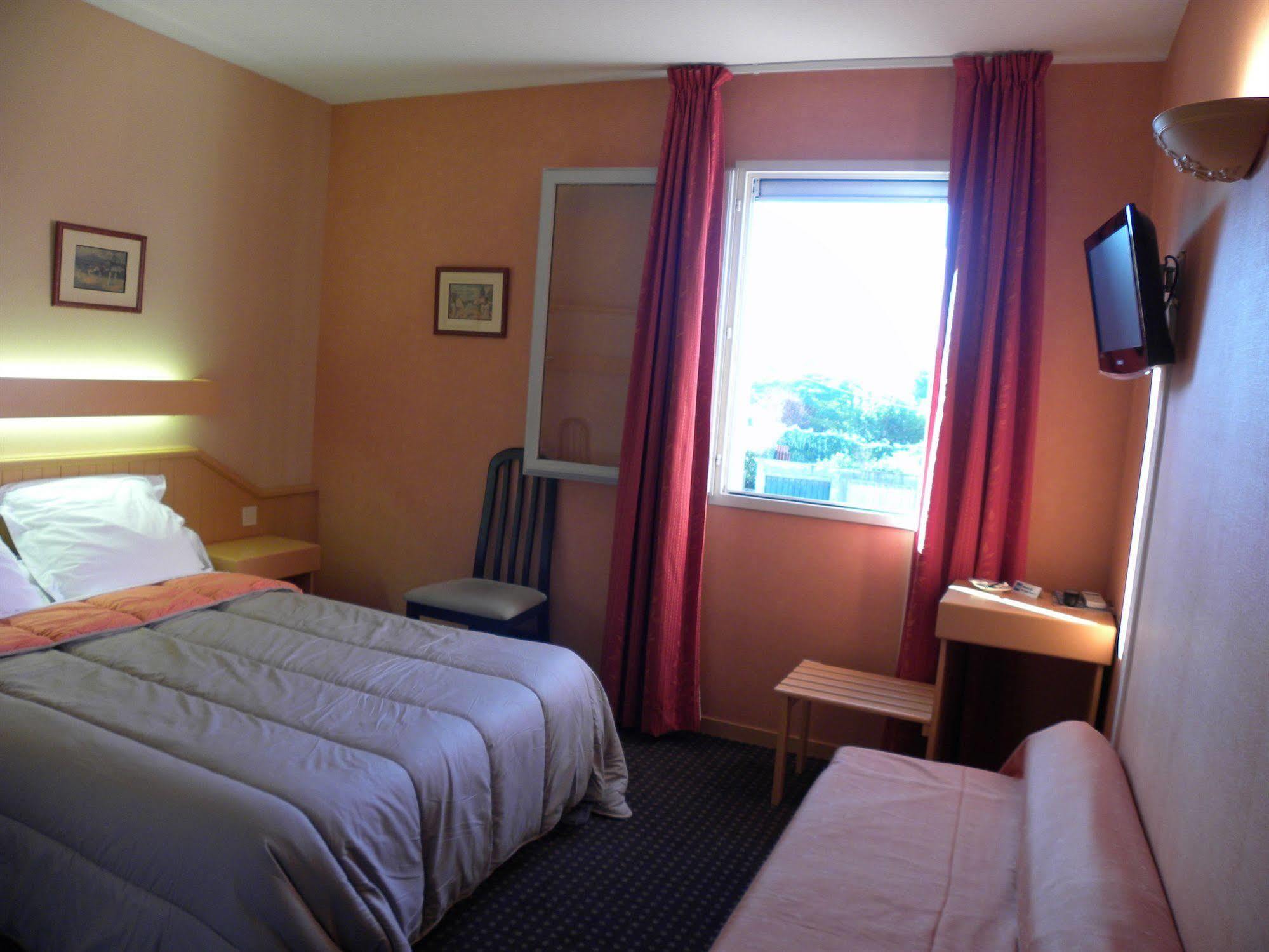 Hotel Ursula Cambo-les-Bains Zewnętrze zdjęcie